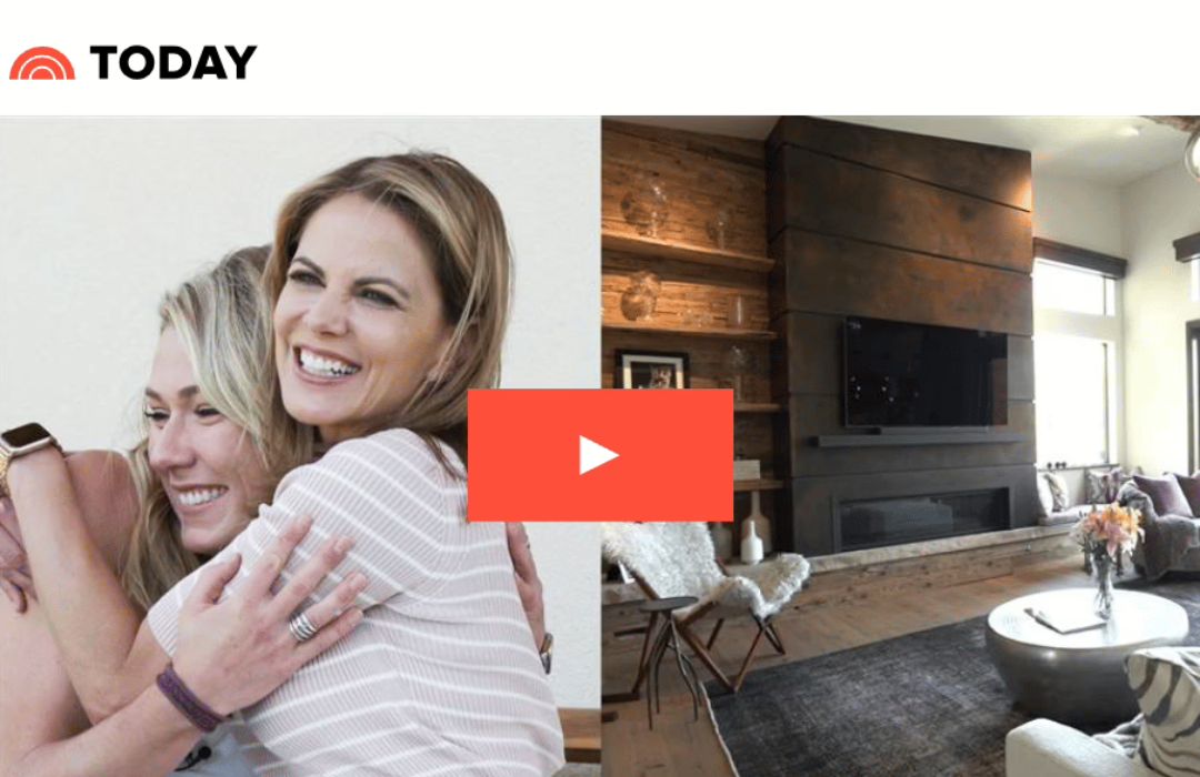 blog-todayarticle On the left, two people smile as they hug, separated by a play button from a modern living room featuring a large TV and rustic decor on the right. "blog-todayarticle" branding is seen at the top left.